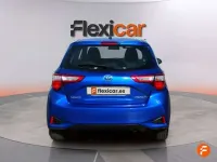 Usado Toyota Yaris Hybrid Business Edition 116 CV (85 kW) 2020 Azul Utilitario