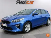 Używany Kia Ceed 120 KM (88 kW) 2021 Niebieski Hatchback