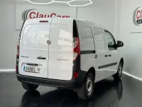 Usado Renault Kangoo 80 CV (58 kW) 2022 Blanco Monovolumen