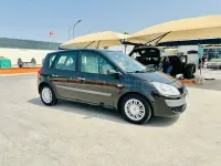 Usado Renault Scénic Dynamique 105 CV (77 kW) 2008 Negro Monovolumen