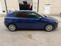 Usado Peugeot 308 Allure 130 CV (95 kW) 2019 Azul Berlina