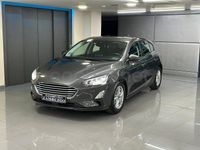 Usado Ford Focus Trend 120 CV (88 kW) 2020 Gris / plata Berlina