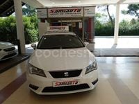 Usado Seat Leon Style 105 CV (77 kW) 2015 Blanco Familiar