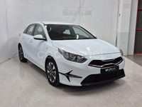 Usado Kia Ceed 100 CV (73 kW) 2024 Blanco Utilitario