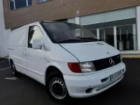Usado Mercedes Vito 82 CV (60 kW) 2000 Blanco Van