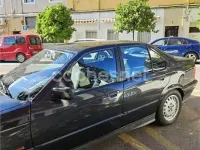 Usado BMW 320 150 CV (110 kW) 1994 Azul Berlina