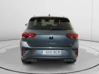 Usado VW T-Roc R-line 150 CV (110 kW) 2022 Gris / plata SUV