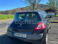 Usado Renault Mégane Authentique 115 CV (84 kW) 2004 Negro Berlina