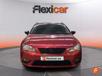 Usado Seat Leon Reference 105 CV (77 kW) 2015 Rojo Familiar