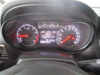 Usado Opel Zafira Family 140 CV (102 kW) 2018 Blanco Monovolumen