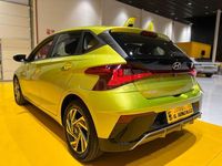 Usado Hyundai i20 84 CV (61 kW) 2023 Verde Utilitario