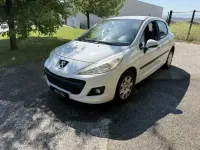 Begagnad Peugeot 207 70 HK (51 kW) 2010 Vit Halvkombi