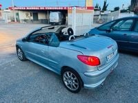 Usado Peugeot 206 CC 110 CV (80 kW) 2006 Gris / plata Descapotable