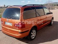 Usado Seat Alhambra Kids 130 CV (95 kW) 2002 Naranja Monovolumen