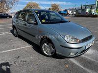 Usado Ford Focus Trend 100 CV (73 kW) 2003 Blanco Berlina