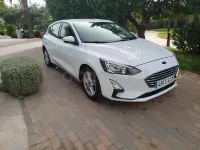 Usado Ford Focus Trend 120 CV (88 kW) 2020 Blanco Berlina