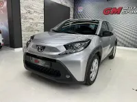 Usado Toyota Aygo X Play 72 CV (52 kW) 2022 Gris / plata SUV