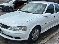 Usado Opel Vectra Comfort 100 CV (73 kW) 2002 Blanco Berlina