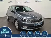 Usado Skoda Fabia Active 95 CV (69 kW) 2018 Gris / plata Berlina