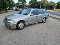 Usado Mercedes C220 Elegance 125 CV (91 kW) 2000 Gris / plata Familiar