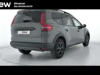 Usado Dacia Jogger Extreme 140 CV (102 kW) 2024 Verde Monovolumen