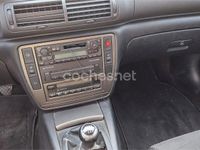 Usado VW Passat Edition 130 CV (95 kW) 2003 Gris / plata Berlina