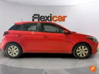 Usado Hyundai i20 100 CV (73 kW) 2019 Rojo Utilitario