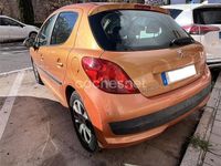 Usado Peugeot 207 90 CV (66 kW) 2006 Naranja Berlina