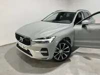 Usado Volvo XC60 Core 197 CV (144 kW) 2024 Gris / plata SUV
