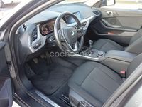 Usado BMW 118 140 CV (102 kW) 2021 Gris / plata Utilitario