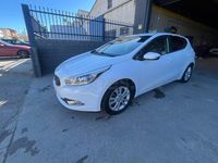 Usado Kia Ceed GT 128 HP (94 kW) 2014 Branco Sedan