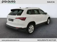 Usado Skoda Karoq Selection 150 CV (110 kW) 2025 Blanco SUV