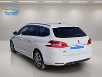 Usado Peugeot 308 Allure 131 CV (96 kW) 2021 Blanco Familiar