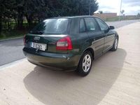 Usado Audi A3 Ambiente 99 CV (72 kW) 2002 Verde Utilitario