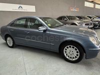 Usado Mercedes E320 Avantgarde 224 CV (164 kW) 2006 Azul Berlina