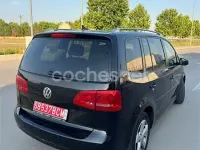 Usado VW Touran Advance 140 CV (102 kW) 2015 Negro Monovolumen