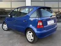 Usado Mercedes A170 90 CV (66 kW) 1999 Azul Utilitario
