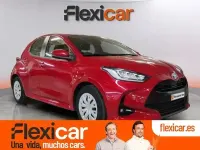 Usado Toyota Yaris Active 116 CV (85 kW) 2023 Rojo Utilitario