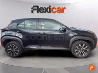 Usado Toyota Yaris Cross Active 116 CV (85 kW) 2024 Negro SUV