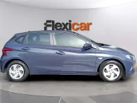 Usado Hyundai i20 84 CV (61 kW) 2022 Gris Utilitario