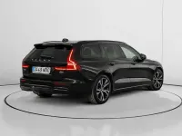 Usado Volvo V60 Plus 197 CV (144 kW) 2022 Negro Familiar