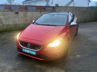 Usado Volvo V40 Momentum 120 CV (88 kW) 2014 Rojo Utilitario