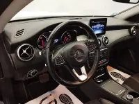 Usado Mercedes CLA200 Shooting Brake 136 CV (100 kW) 2018 Negro Familiar