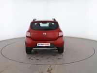 Usado Dacia Sandero Stepway 90 CV (66 kW) 2016 Rojo Utilitario