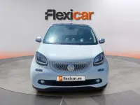 Usado Smart ForFour Passion 90 CV (66 kW) 2017 Blanco Utilitario