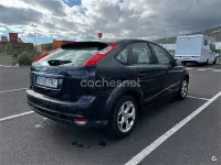 Usado Ford Focus Trend 100 CV (73 kW) 2007 Negro Berlina