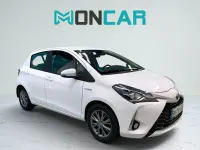 Usado Toyota Yaris Hybrid Active 100 CV (73 kW) 2019 Blanco