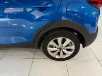 Usado Kia Stonic 100 HP (73 kW) 2022 Azul SUV