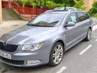 Begagnad Skoda Superb Exclusive 170 HK (125 kW) 2013 Grå Kombi