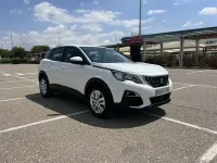Usado Peugeot 3008 Active 131 CV (96 kW) 2019 Blanco SUV